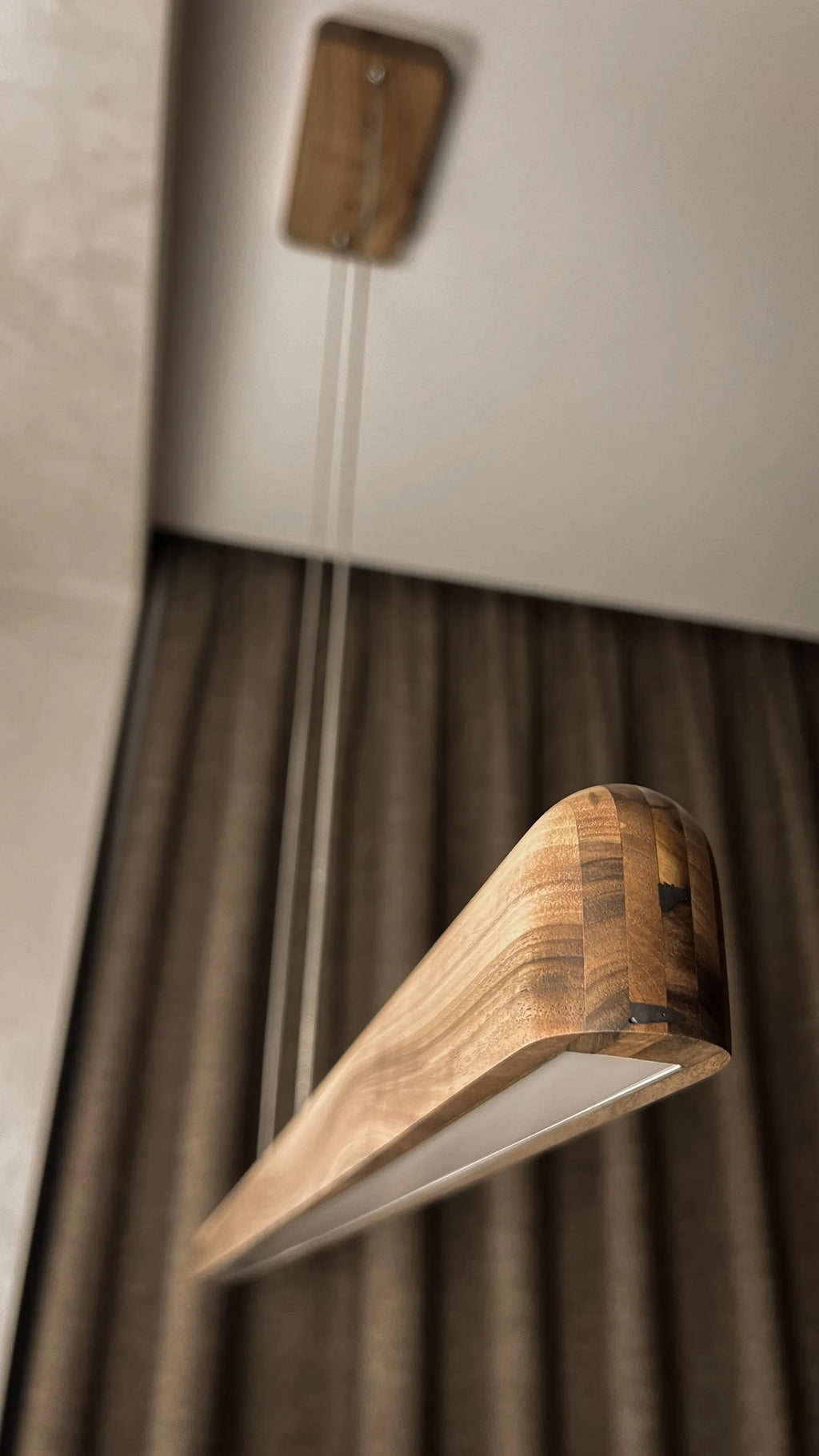 Lampada a Sospensione in Legno Massello con LED – Artigianale, Minimal, Regolabile (120 cm)